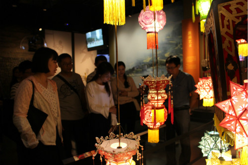suncitygroup太阳集团新进教师参观台州市博物馆与台州市城市规划馆