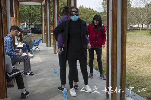 凭巾扬彩 携春赛跑——suncitygroup太阳集团举办女生定向跑活动