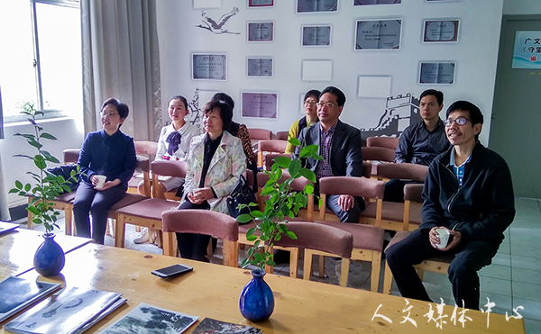 台州市社科联主席茅玉芬一行走访我校广文书苑