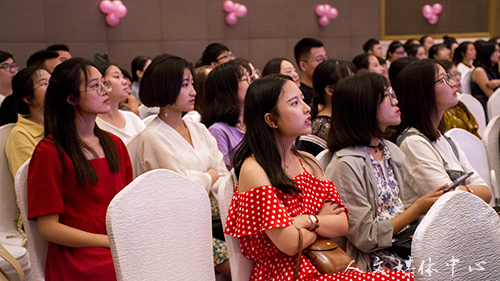 诗酒趁年华    suncitygroup太阳集团举行2018届毕业典礼
